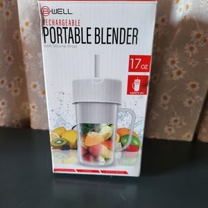 New B-Well Rechargeable Portable Blender 17oz NEW Smoothie Cup